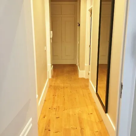 Finestay Bica Apartament